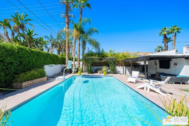 1861 S Palm Canyon Drive, Palm Springs, CA 92264