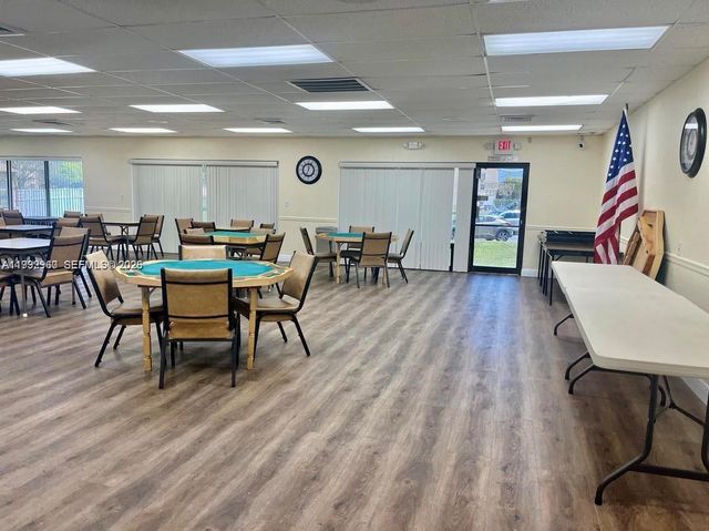 9580 Sunrise Lakes Boulevard 205, Sunrise, FL 33322