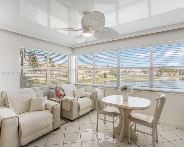 9580 Sunrise Lakes Boulevard 205, Sunrise, FL 33322
