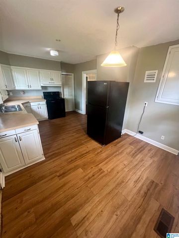 106 AVENUE V, Birmingham, AL 35214