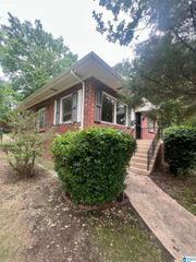106 AVENUE V, Birmingham, AL 35214