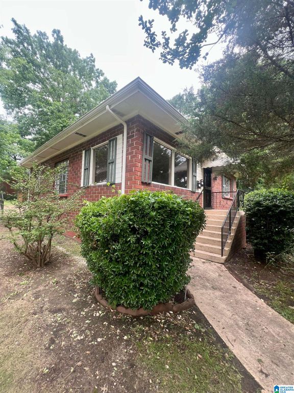 106 AVENUE V, Birmingham, AL 35214