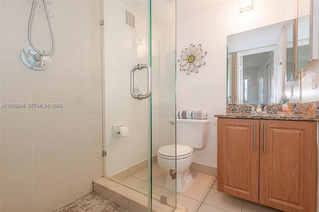 201 S 178th Dr 426, Sunny Isles Beach, FL 33160