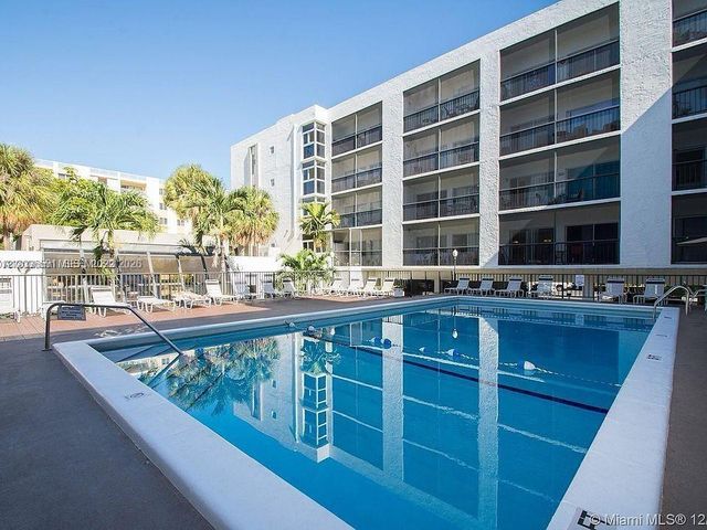 201 S 178th Dr 426, Sunny Isles Beach, FL 33160