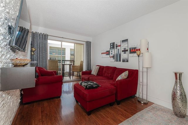 201 S 178th Dr 426, Sunny Isles Beach, FL 33160