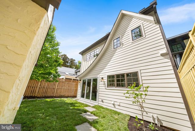 3822 VAN NESS ST NW, Washington, DC 20016