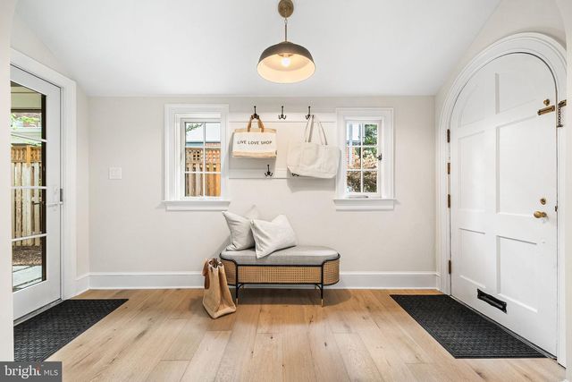 3822 VAN NESS ST NW, Washington, DC 20016