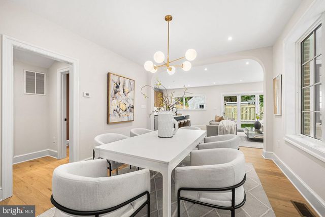 3822 VAN NESS ST NW, Washington, DC 20016