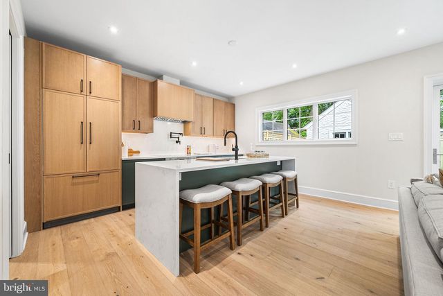 3822 VAN NESS ST NW, Washington, DC 20016