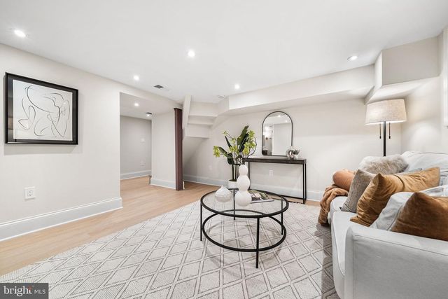 3822 VAN NESS ST NW, Washington, DC 20016
