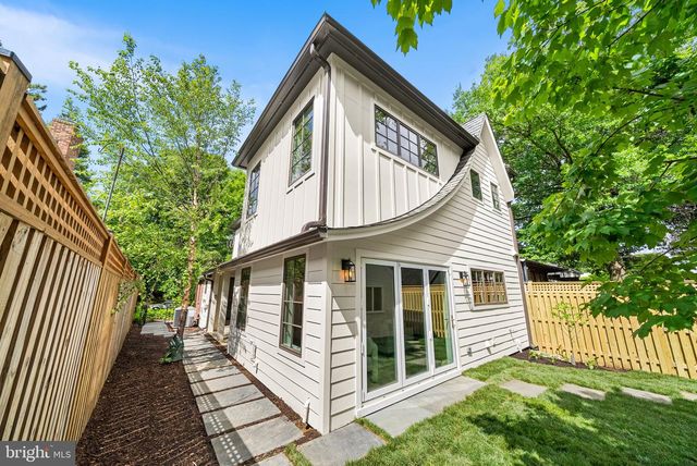 3822 VAN NESS ST NW, Washington, DC 20016
