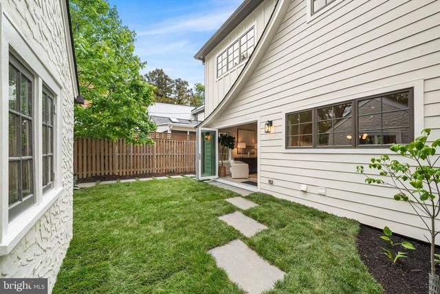 3822 VAN NESS ST NW, Washington, DC 20016