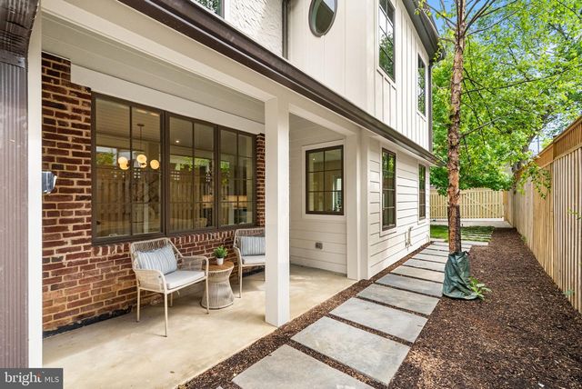 3822 VAN NESS ST NW, Washington, DC 20016