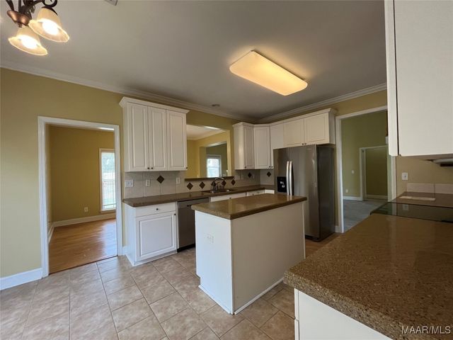 8512 BERRINGTON Court, Montgomery, AL 36117