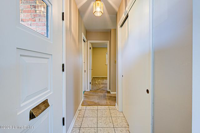 3702 Mamaroneck Rd, Louisville, KY 40218