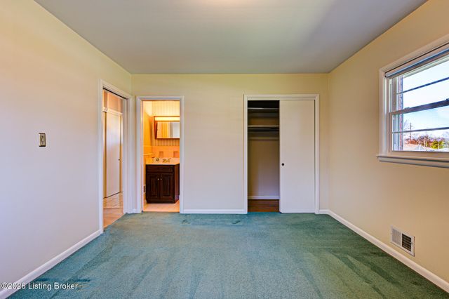 3702 Mamaroneck Rd, Louisville, KY 40218