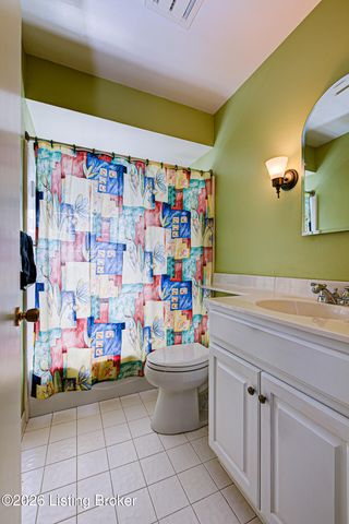 3702 Mamaroneck Rd, Louisville, KY 40218