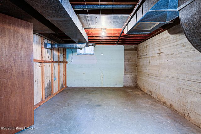 3702 Mamaroneck Rd, Louisville, KY 40218