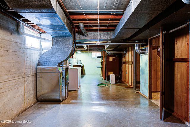 3702 Mamaroneck Rd, Louisville, KY 40218