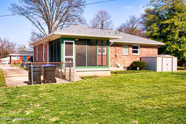 3702 Mamaroneck Rd, Louisville, KY 40218