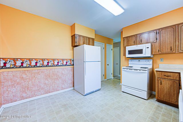 3702 Mamaroneck Rd, Louisville, KY 40218