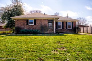 3702 Mamaroneck Rd, Louisville, KY 40218