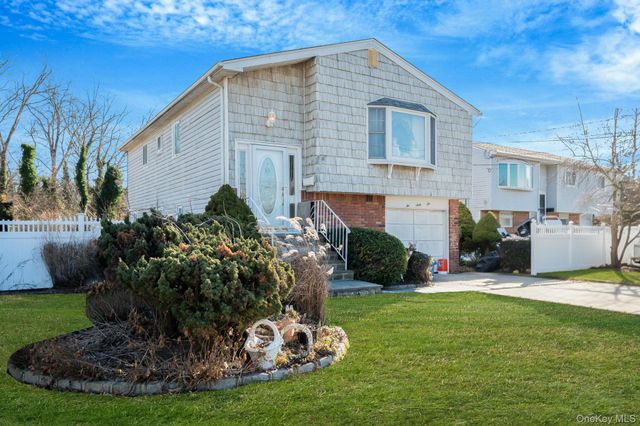 266 Kellum Street, West Babylon, NY 11704