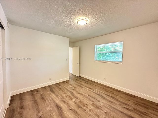 2500 Johnson St 17, Hollywood, FL 33020