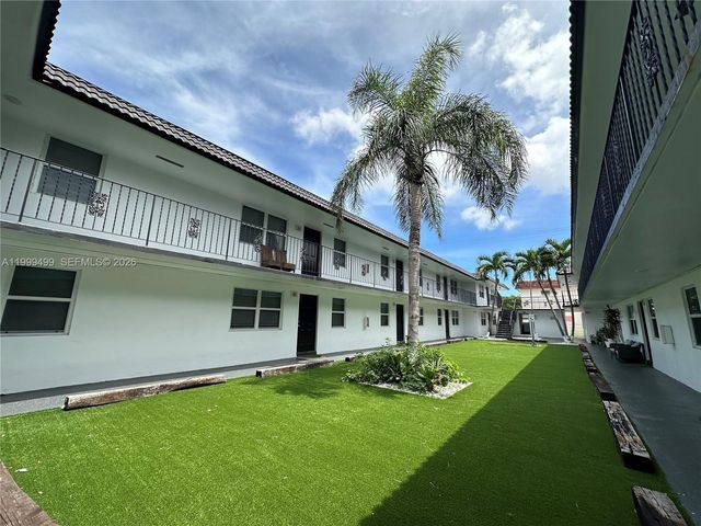 2500 Johnson St 17, Hollywood, FL 33020