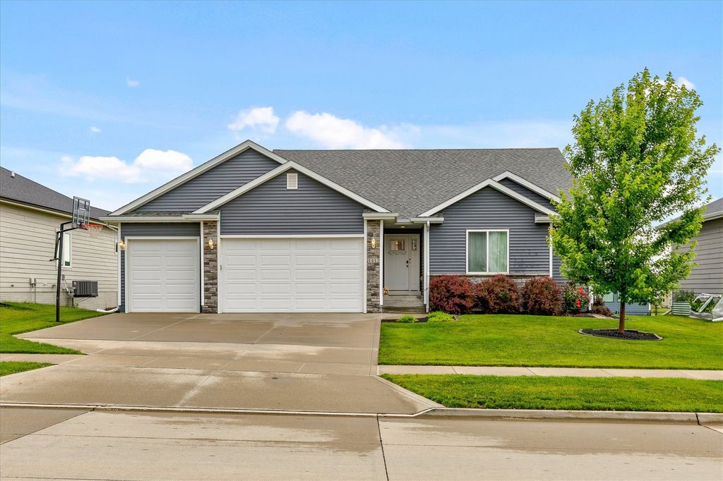1412 NE Park Street, Grimes, IA 50111