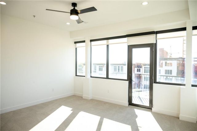 2940 Baltimore Avenue 1504, Kansas City, MO 64108