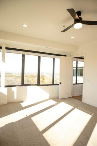 2940 Baltimore Avenue 1504, Kansas City, MO 64108