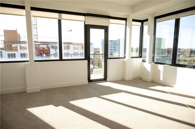 2940 Baltimore Avenue 1504, Kansas City, MO 64108