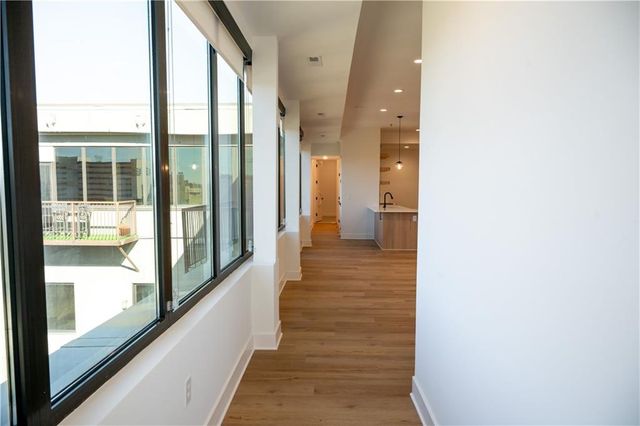 2940 Baltimore Avenue 1504, Kansas City, MO 64108