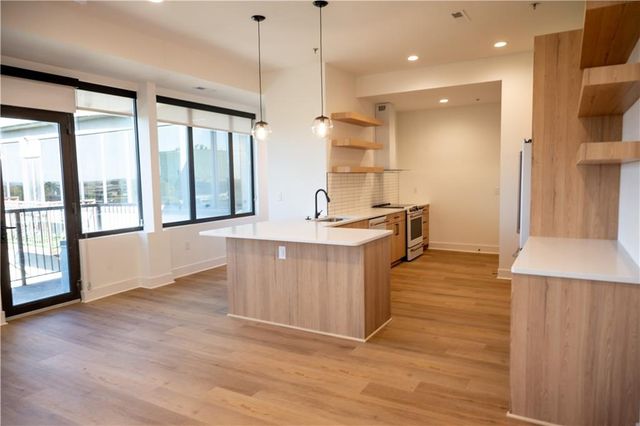 2940 Baltimore Avenue 1504, Kansas City, MO 64108