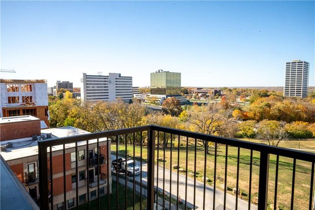 2940 Baltimore Avenue 1504, Kansas City, MO 64108