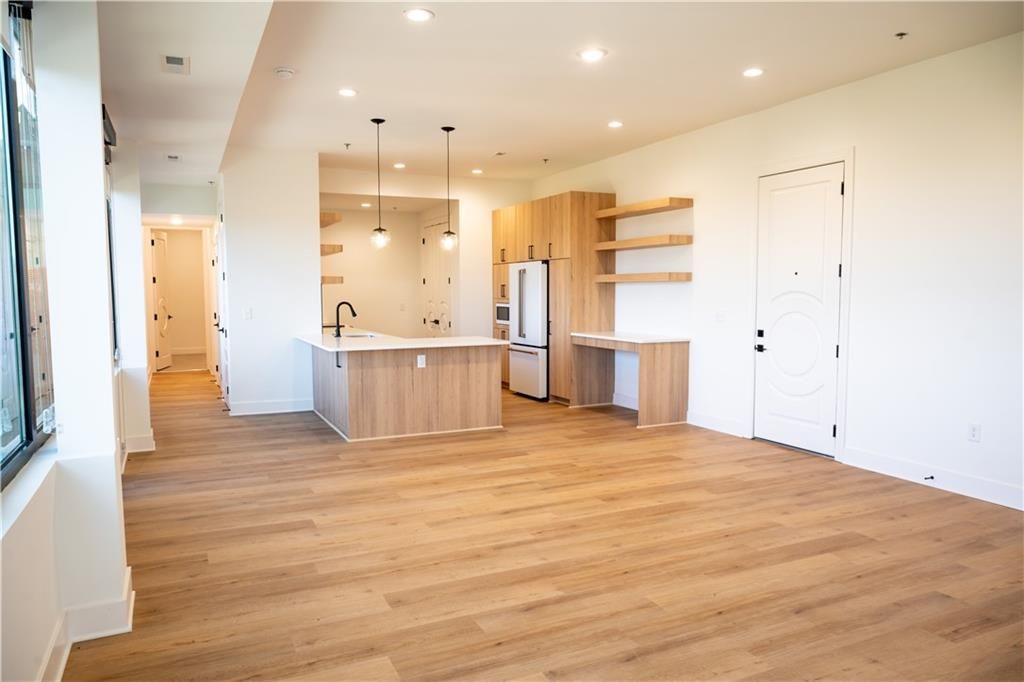 2940 Baltimore Avenue 1504, Kansas City, MO 64108