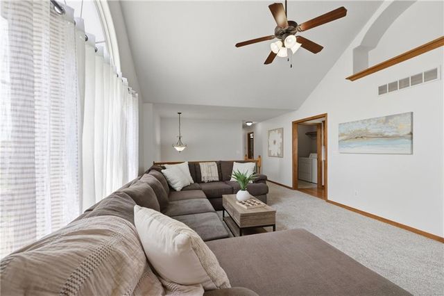 9712 E 222nd Street, Peculiar, MO 64078