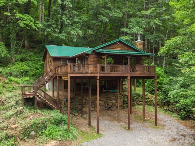 170 Mountain Farm Road, Burnsville, NC 28714