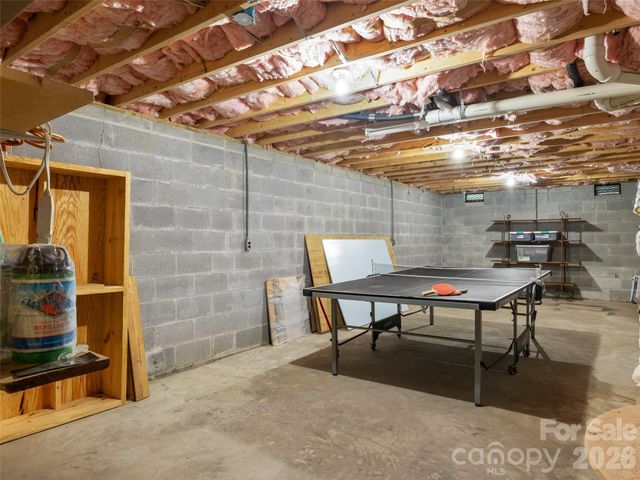 170 Mountain Farm Road, Burnsville, NC 28714