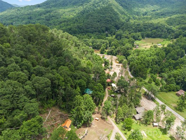 170 Mountain Farm Road, Burnsville, NC 28714