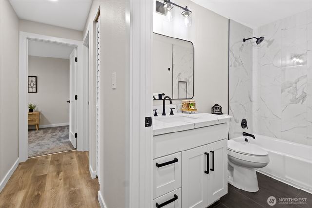 513 NE Cottonwood Drive, Bremerton, WA 98311