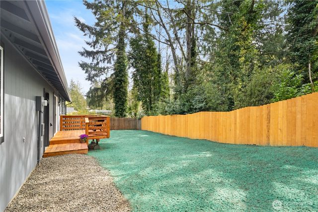 513 NE Cottonwood Drive, Bremerton, WA 98311