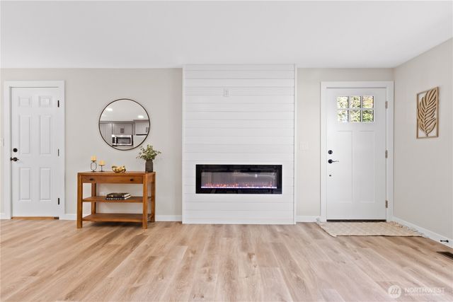 513 NE Cottonwood Drive, Bremerton, WA 98311