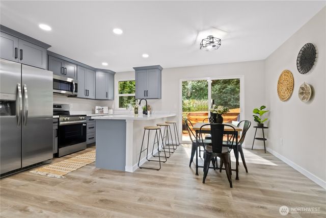 513 NE Cottonwood Drive, Bremerton, WA 98311