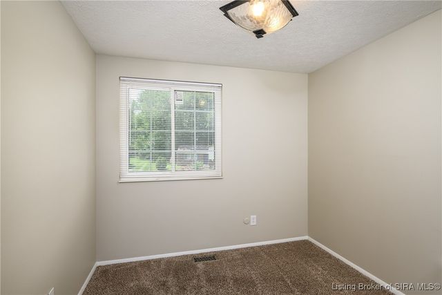 1506 Sportsman Drive, Jeffersonville, IN 47130