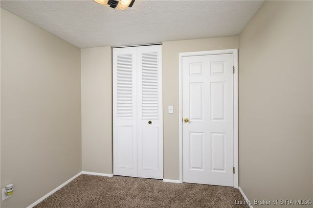 1506 Sportsman Drive, Jeffersonville, IN 47130