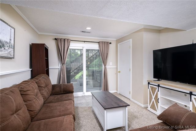 1506 Sportsman Drive, Jeffersonville, IN 47130