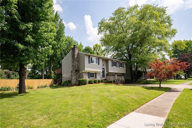 1506 Sportsman Drive, Jeffersonville, IN 47130