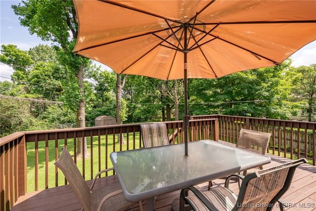 1506 Sportsman Drive, Jeffersonville, IN 47130